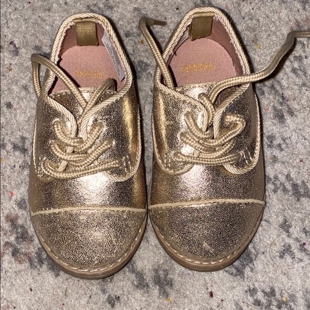 Toddler girls size 4 gold shoes